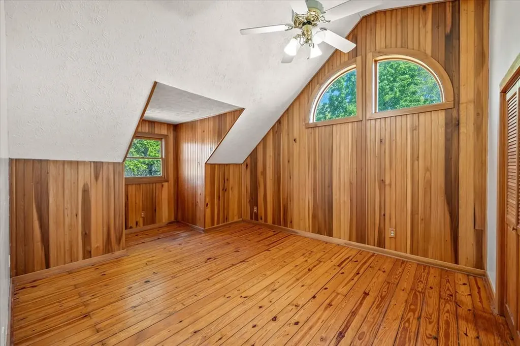 117 Falcon Drive Byrdstown TN 38549