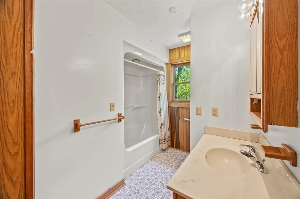 117 Falcon Drive Byrdstown TN 38549