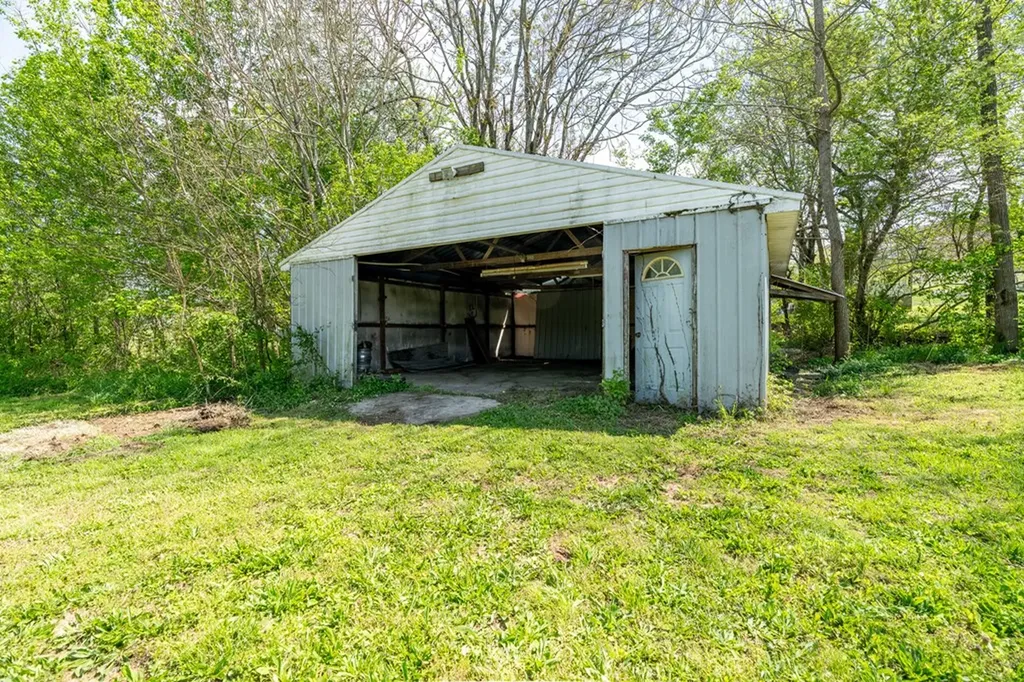 239 Mays Street Doyle TN 38559