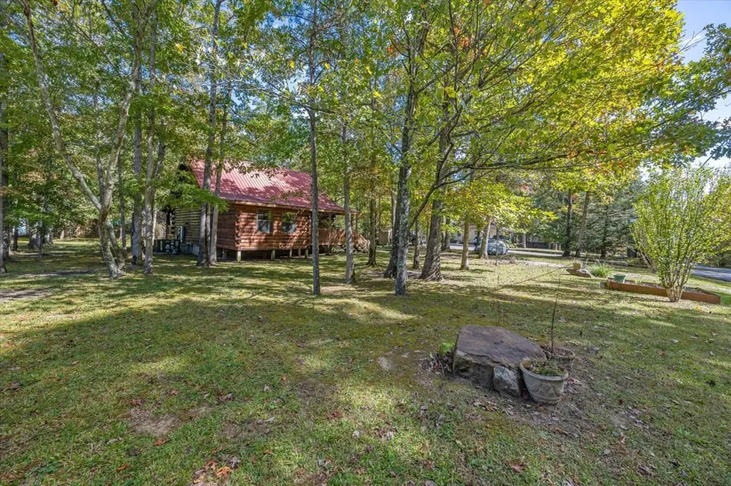 103 Hundred Oaks Loop Jamestown TN 38556