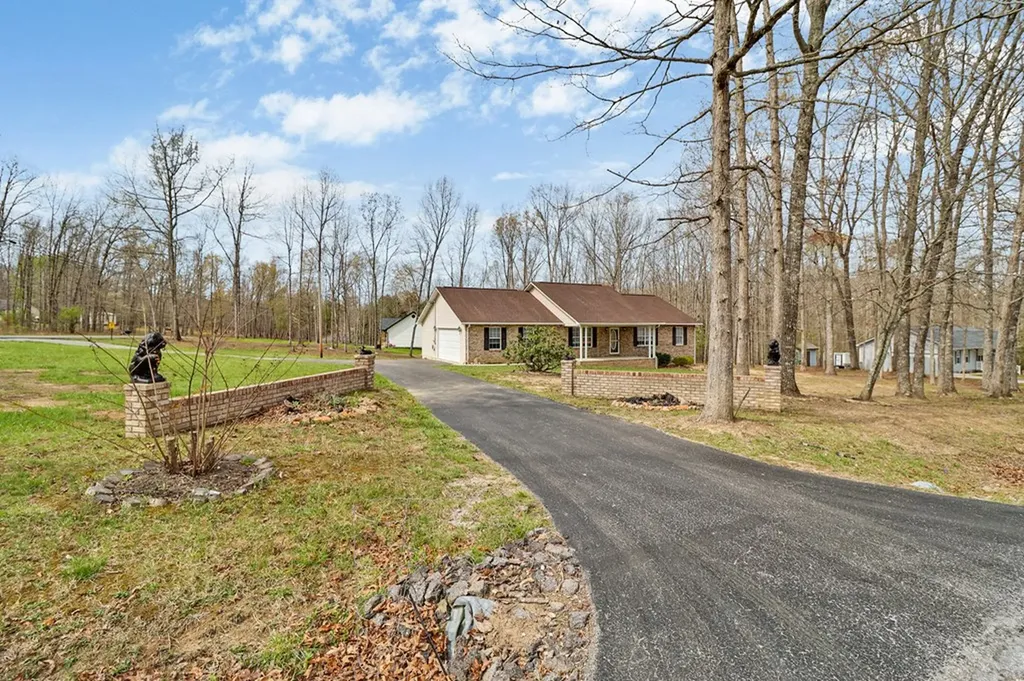 1150 Lincolnshire Drive Crossville TN 38555