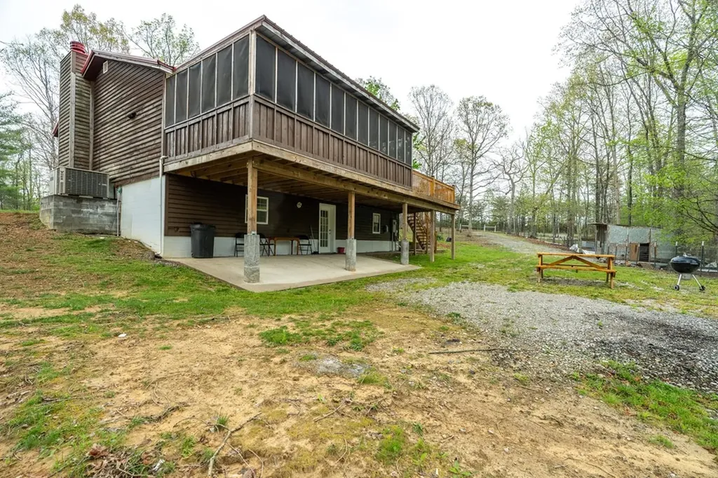 2338 Mountain Creek Road Crossville TN 38572