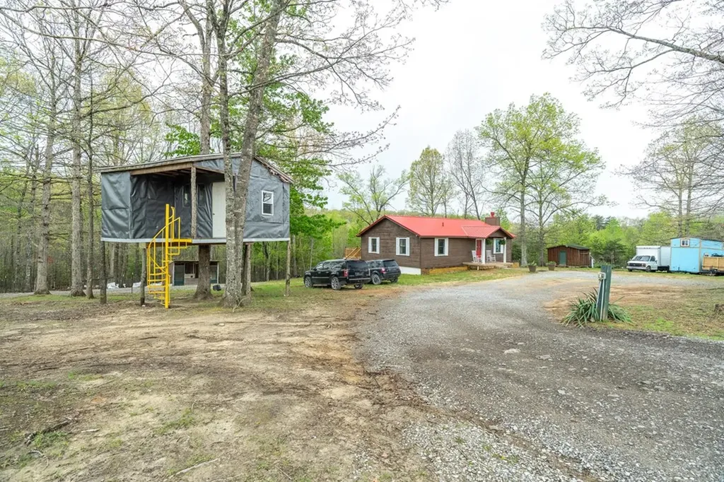 2338 Mountain Creek Road Crossville TN 38572