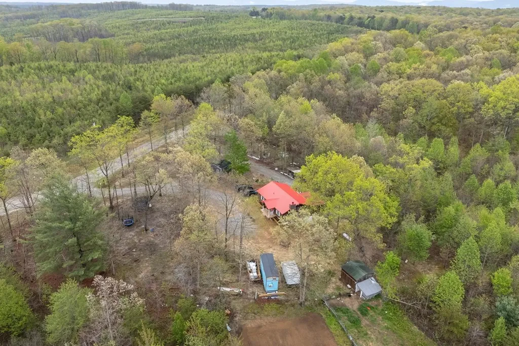 2338 Mountain Creek Road Crossville TN 38572