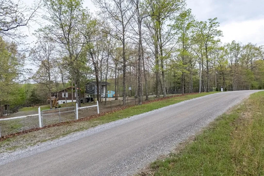 2338 Mountain Creek Road Crossville TN 38572