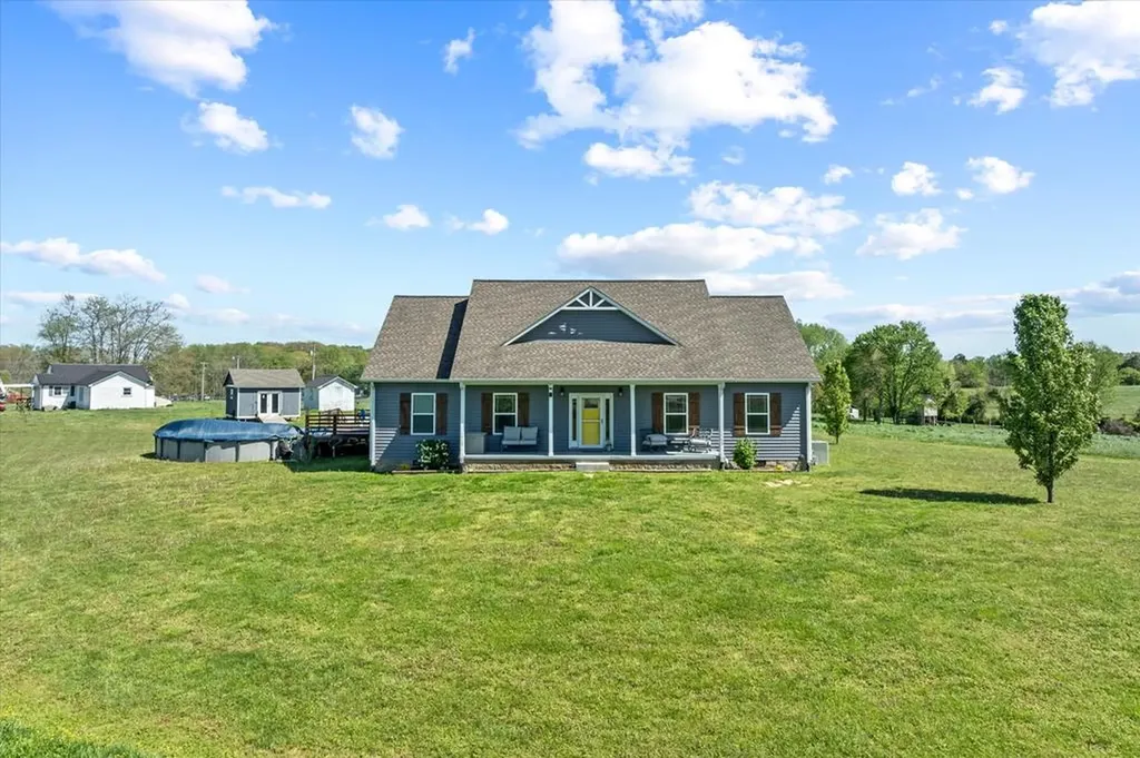 793 Elmore Town Road Baxter TN 38544