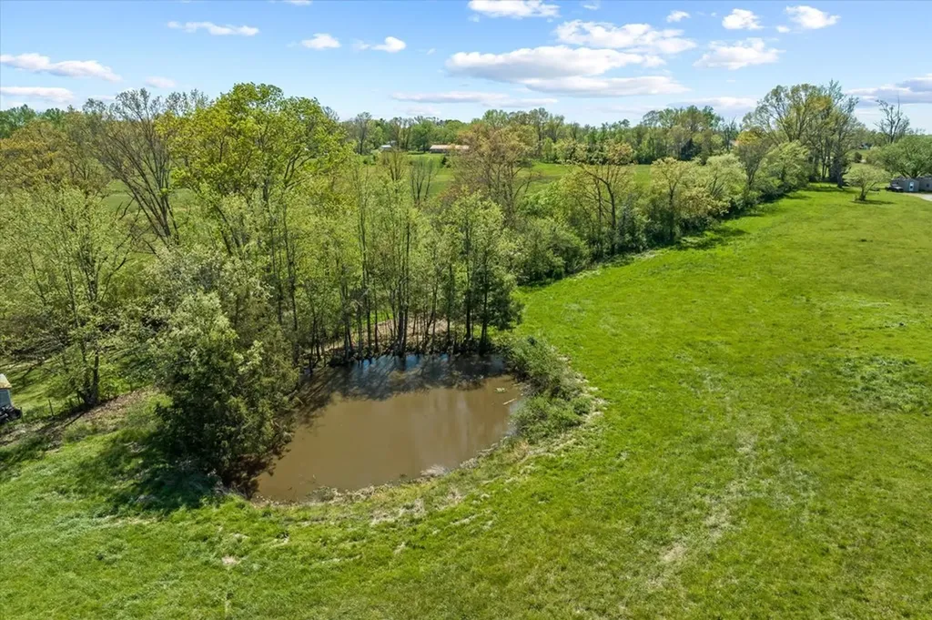 793 Elmore Town Road Baxter TN 38544