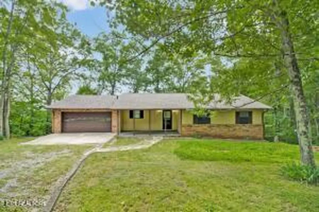 560 Yellow Cliff Estate Road Jamestown TN 38556