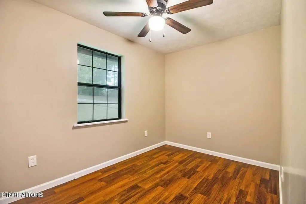 560 Yellow Cliff Estate Road Jamestown TN 38556