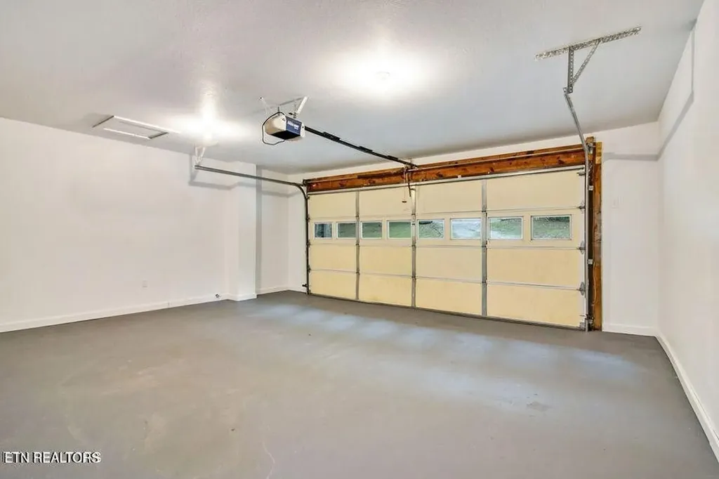 560 Yellow Cliff Estate Road Jamestown TN 38556