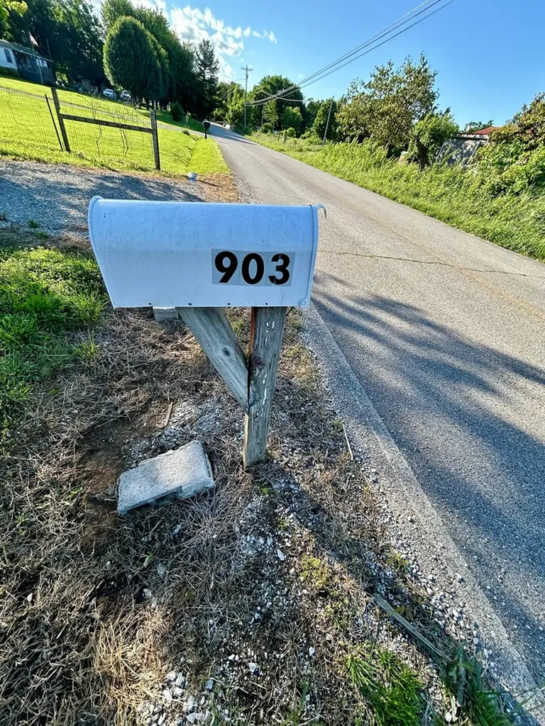 903 Old Celina Road Allons TN 38541