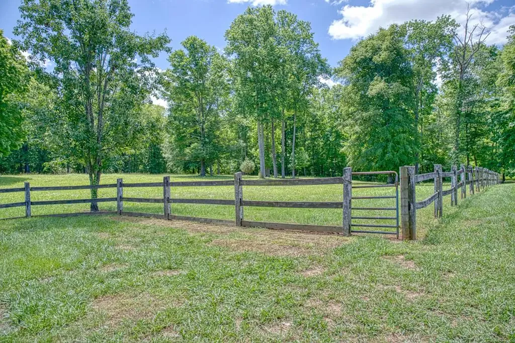 447 W Bangham Road Cookeville TN 38501