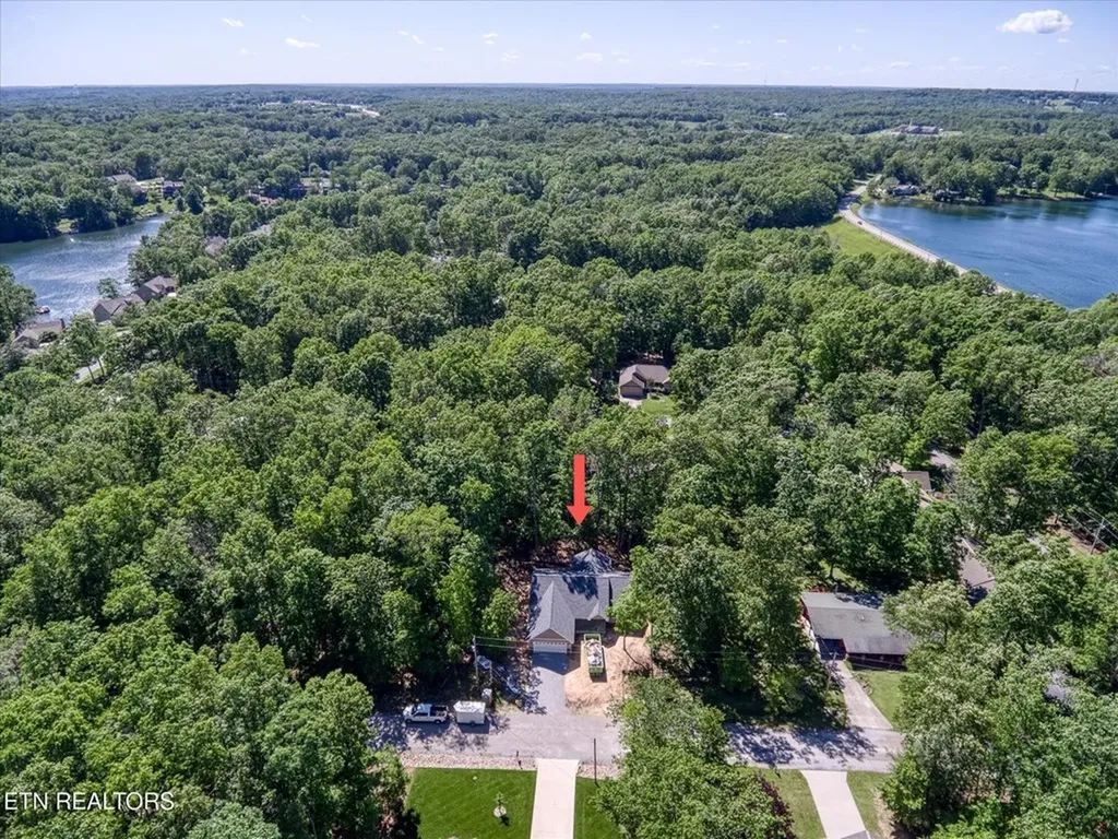 112 Dover Lane Crossville TN 38558