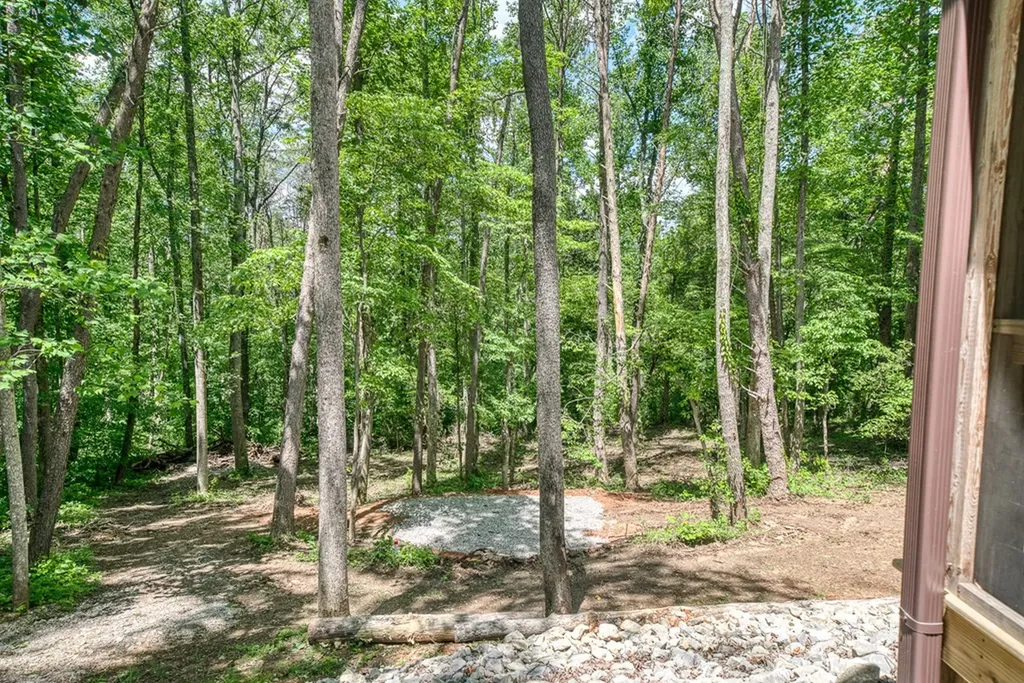 3269 Moodyville Road Byrdstown TN 38549