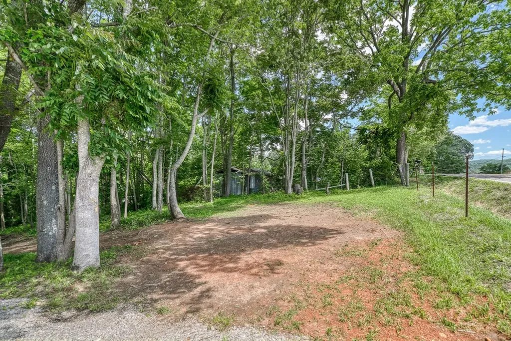 3269 Moodyville Road Byrdstown TN 38549