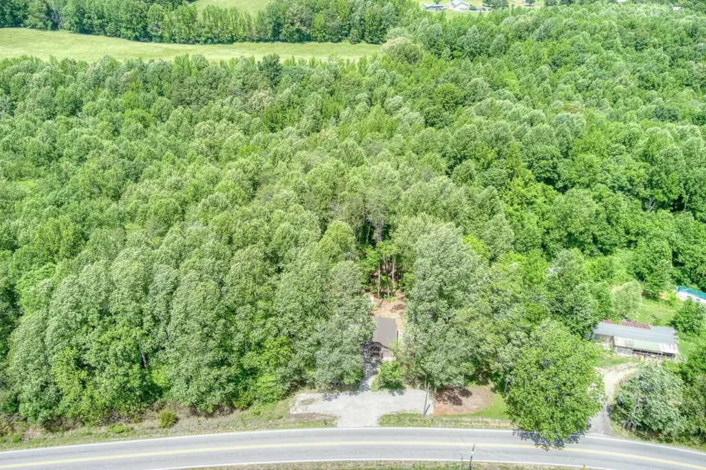 3269 Moodyville Road Byrdstown TN 38549