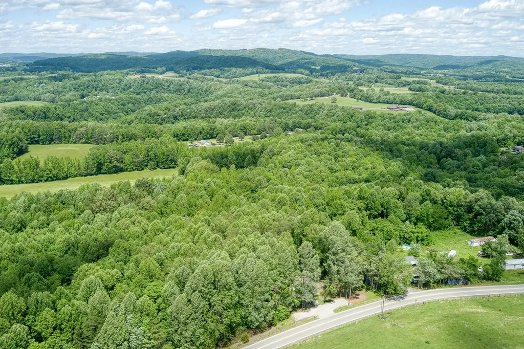 3269 Moodyville Road Byrdstown TN 38549