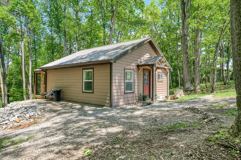 3269 Moodyville Road Byrdstown TN 38549