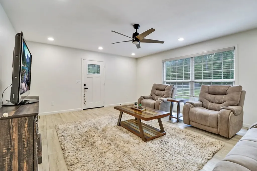 120 Junior Copeland Road Jamestown TN 38556