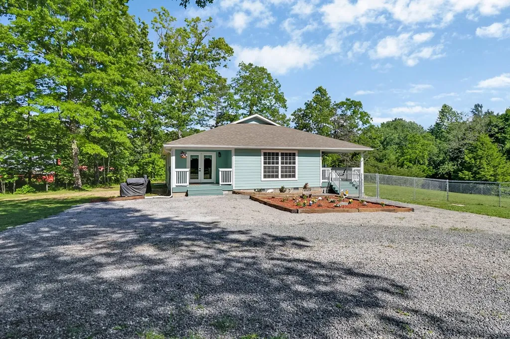 120 Junior Copeland Road Jamestown TN 38556