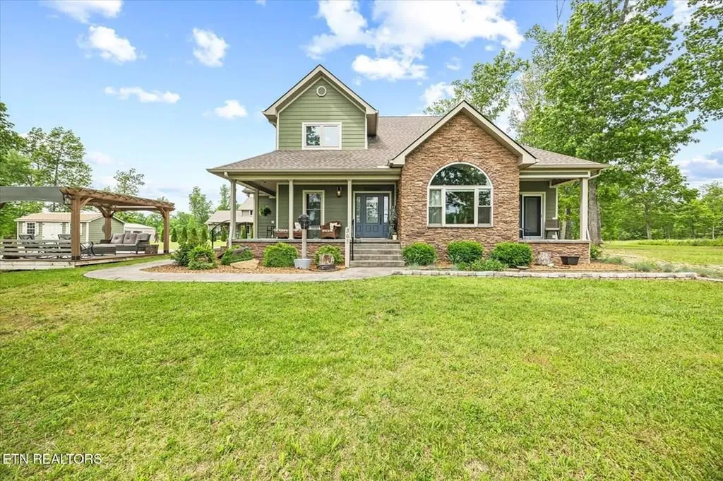 363 Bluff View Loop Crossville TN 38571