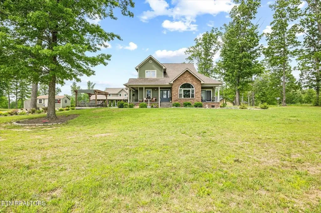 363 Bluff View Loop Crossville TN 38571