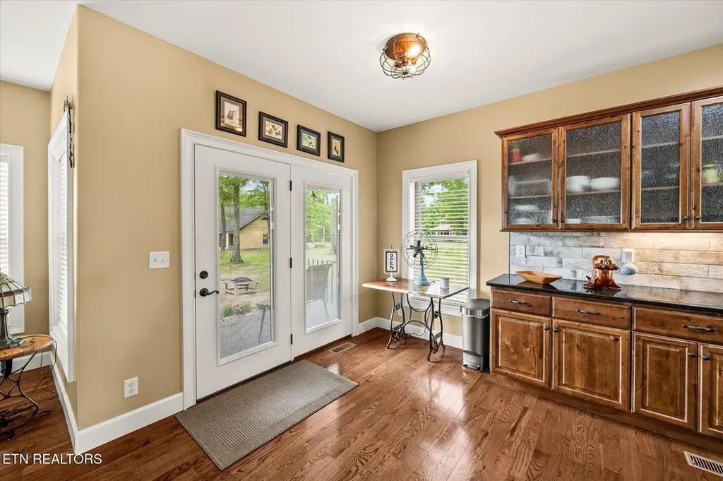 363 Bluff View Loop Crossville TN 38571