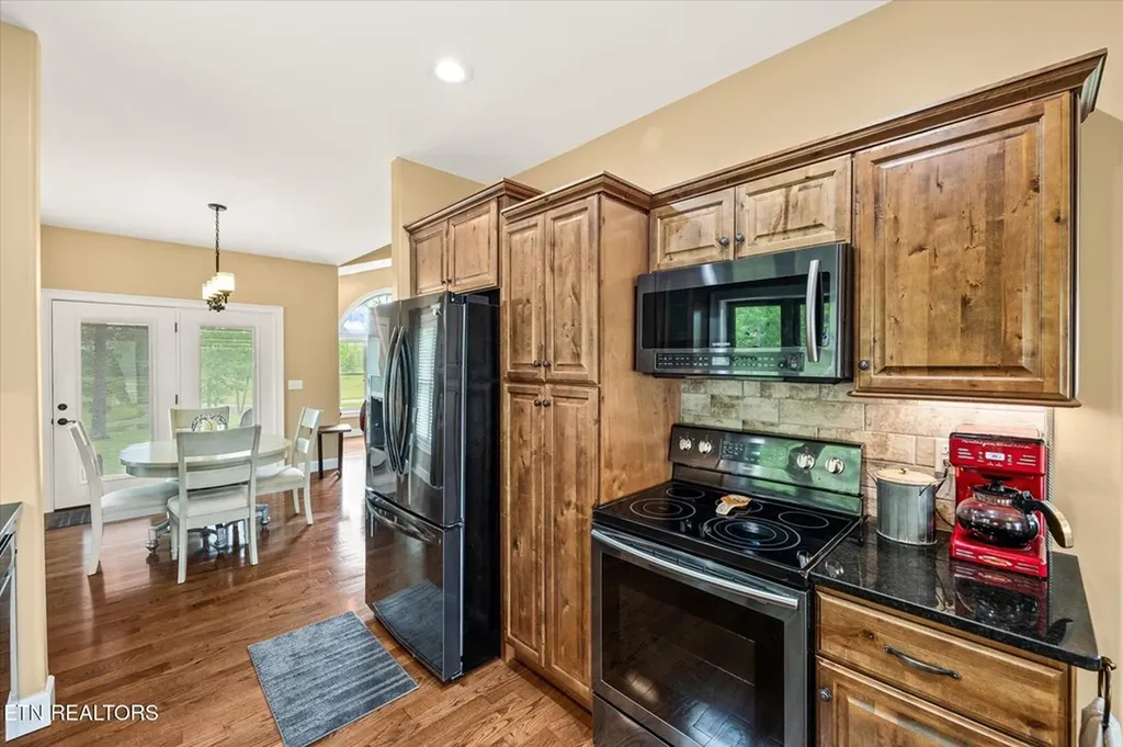 363 Bluff View Loop Crossville TN 38571