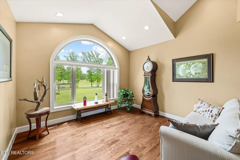 363 Bluff View Loop Crossville TN 38571