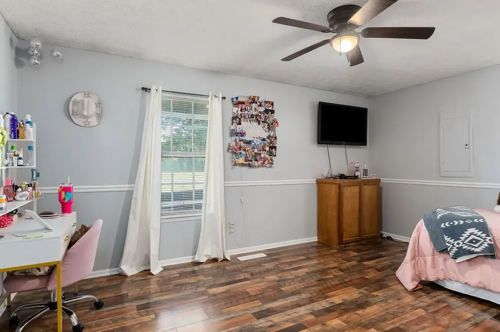 5024 Short Mountain Highway Smithville TN 37166