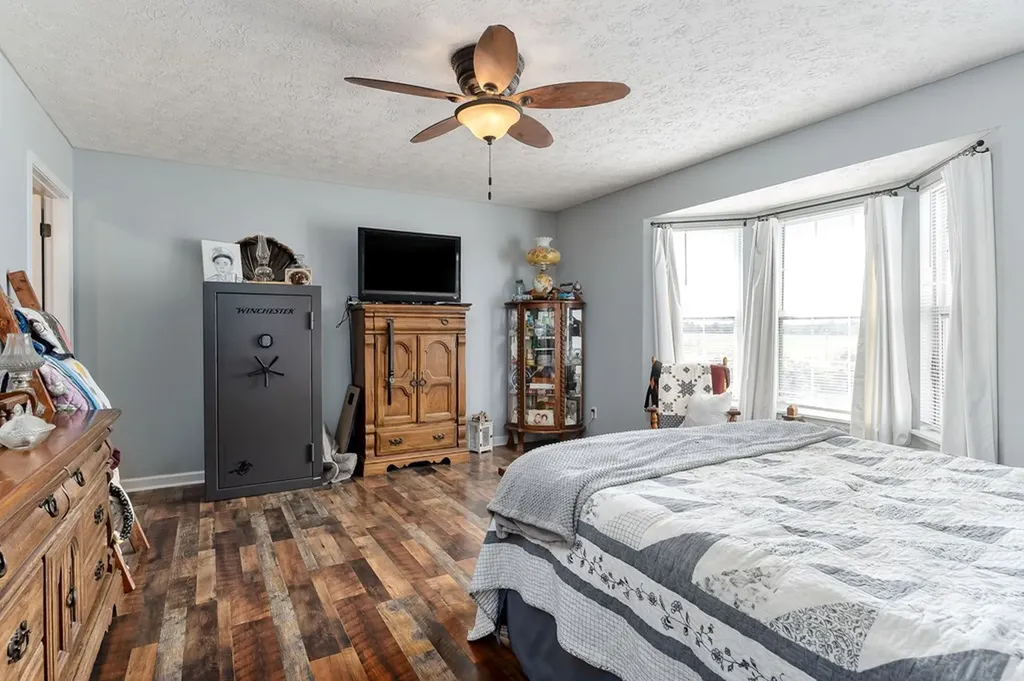 5024 Short Mountain Highway Smithville TN 37166