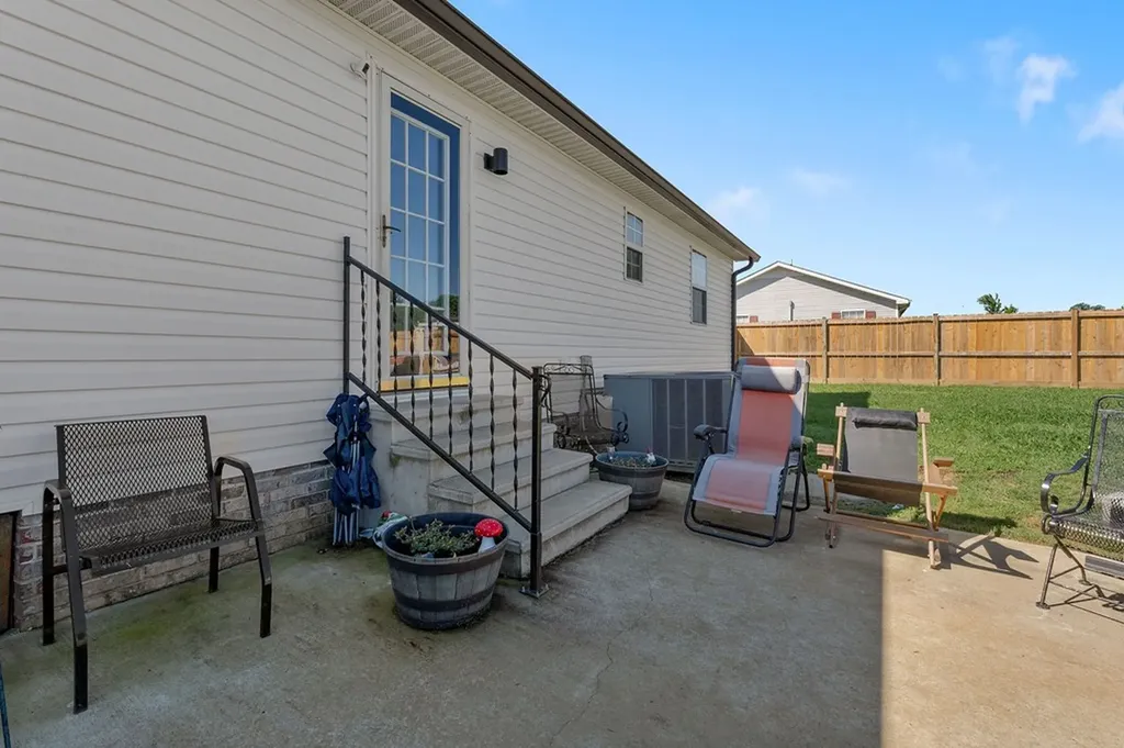 5024 Short Mountain Highway Smithville TN 37166