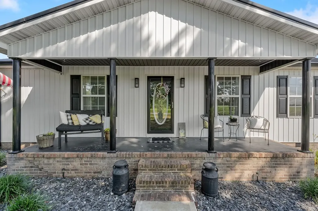 5024 Short Mountain Highway Smithville TN 37166