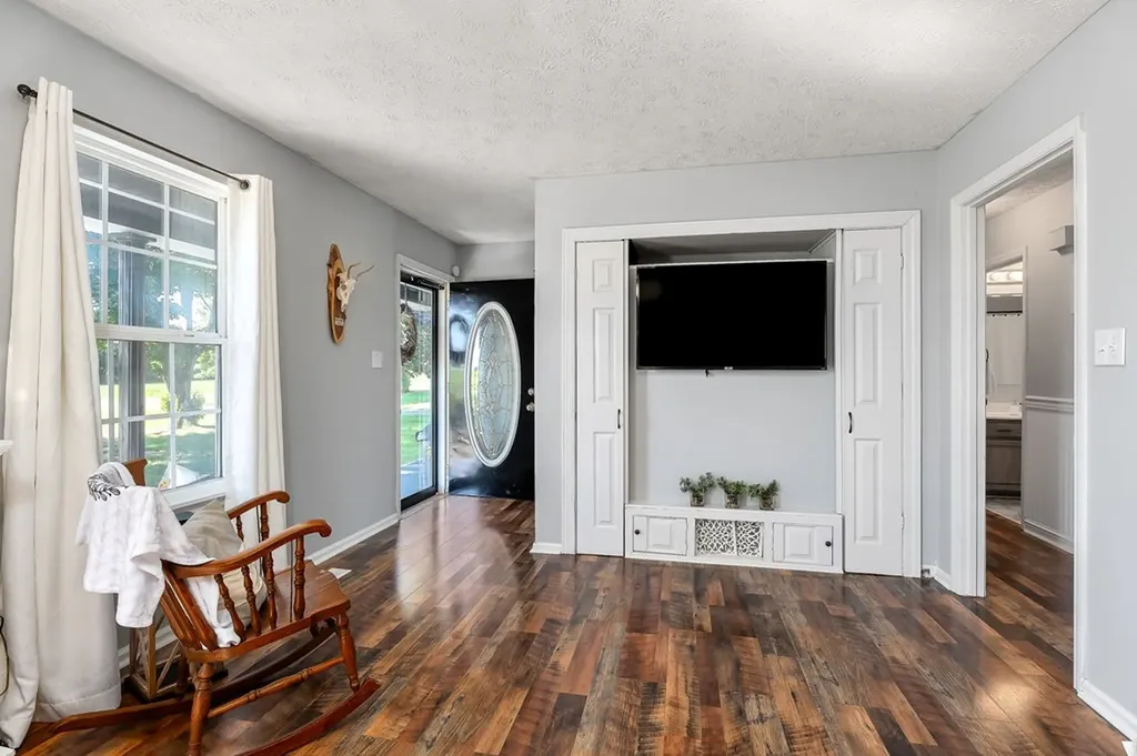 5024 Short Mountain Highway Smithville TN 37166