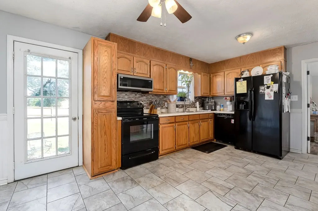 5024 Short Mountain Highway Smithville TN 37166