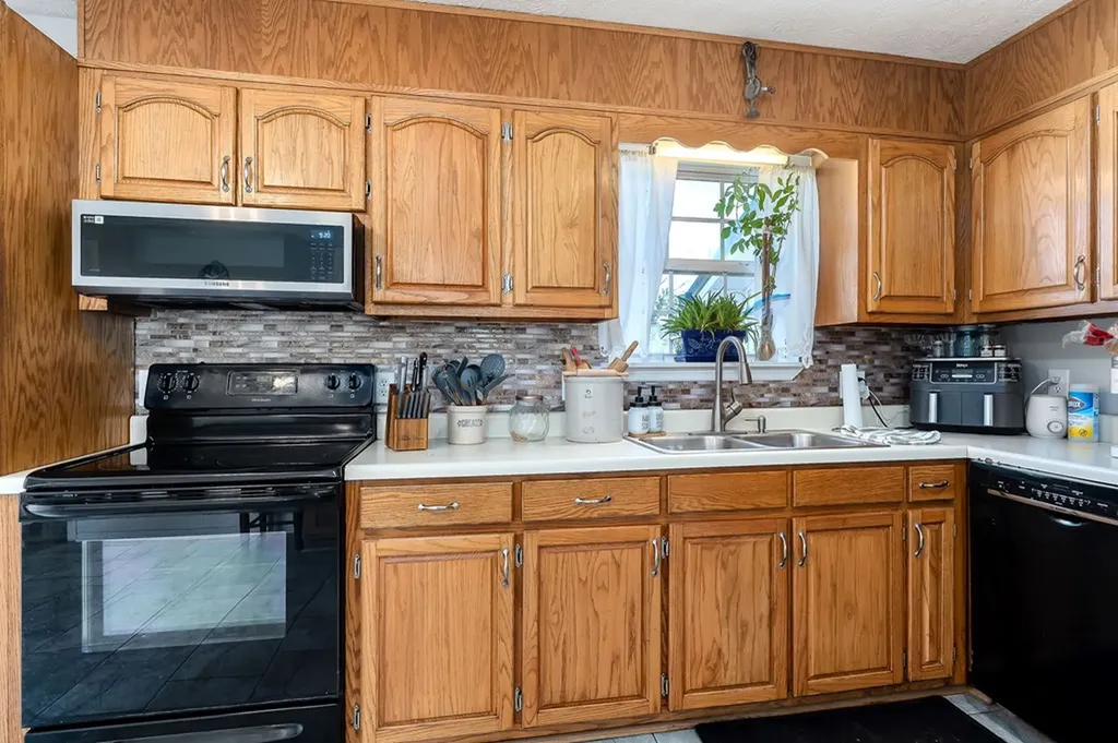 5024 Short Mountain Highway Smithville TN 37166