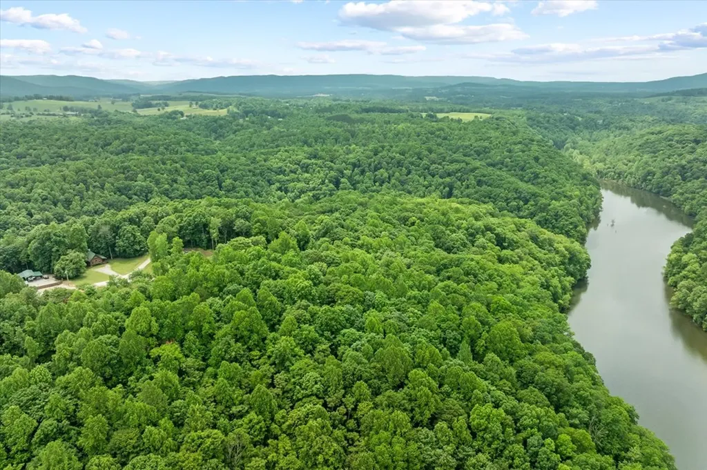 1103 Boles Beaty Road Alpine TN 38543