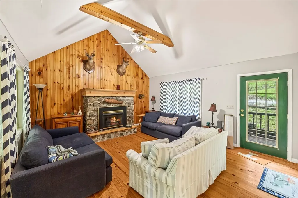 1103 Boles Beaty Road Alpine TN 38543