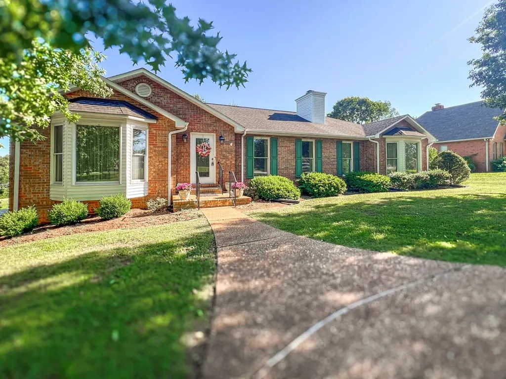 985 Walton Trail Cookeville TN 38501