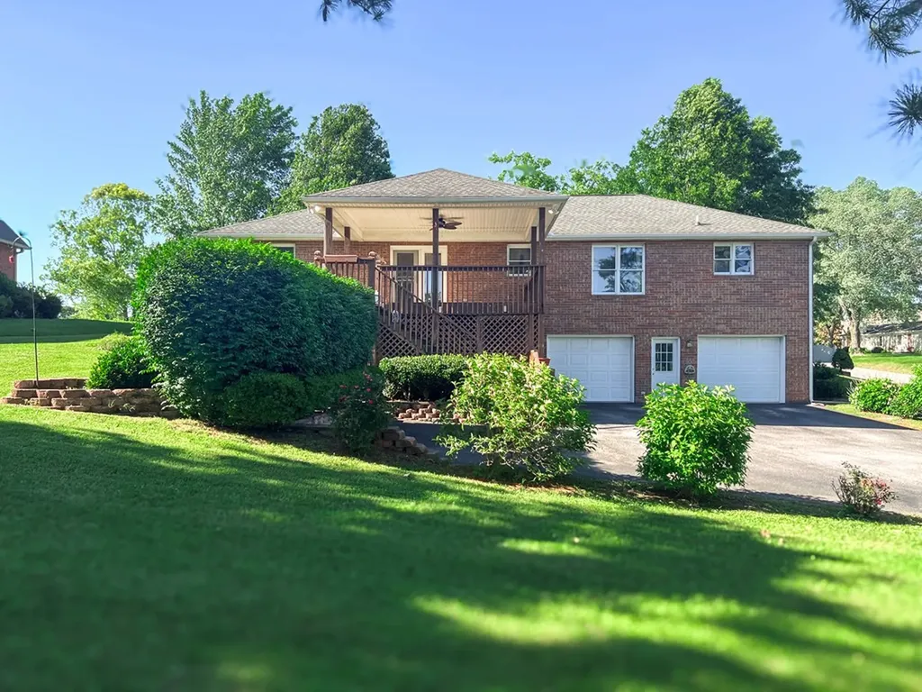 985 Walton Trail Cookeville TN 38501