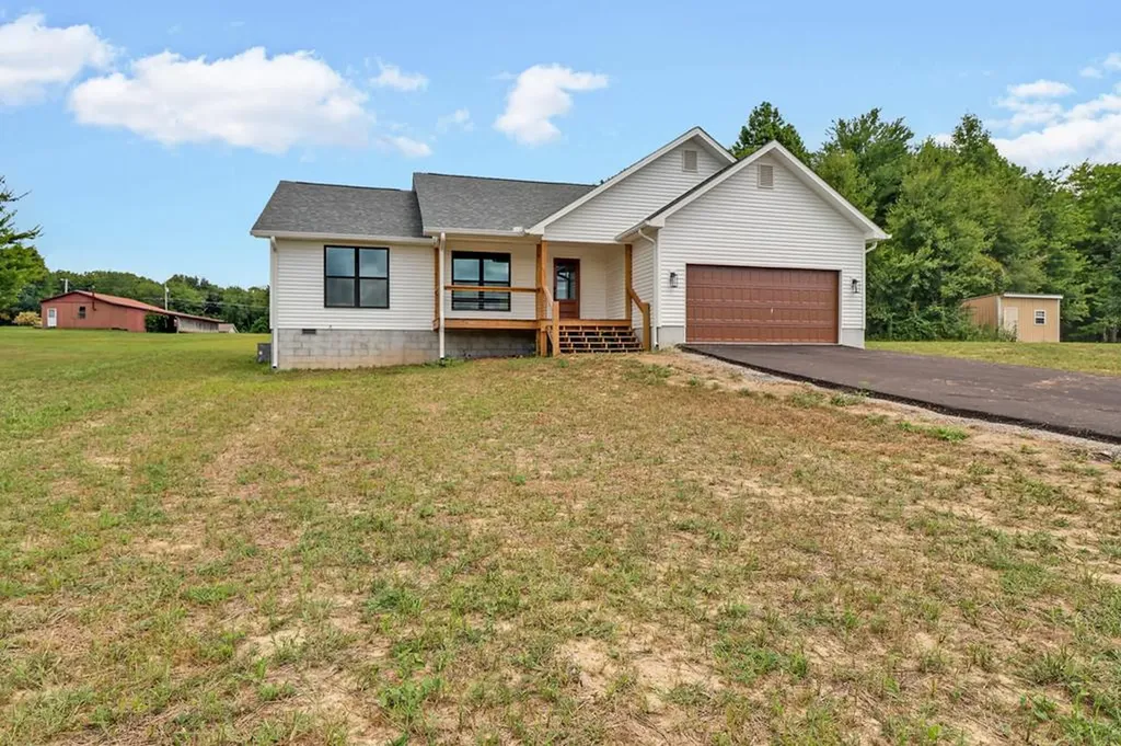 121 Willow Lake Drive Jamestown TN 38556