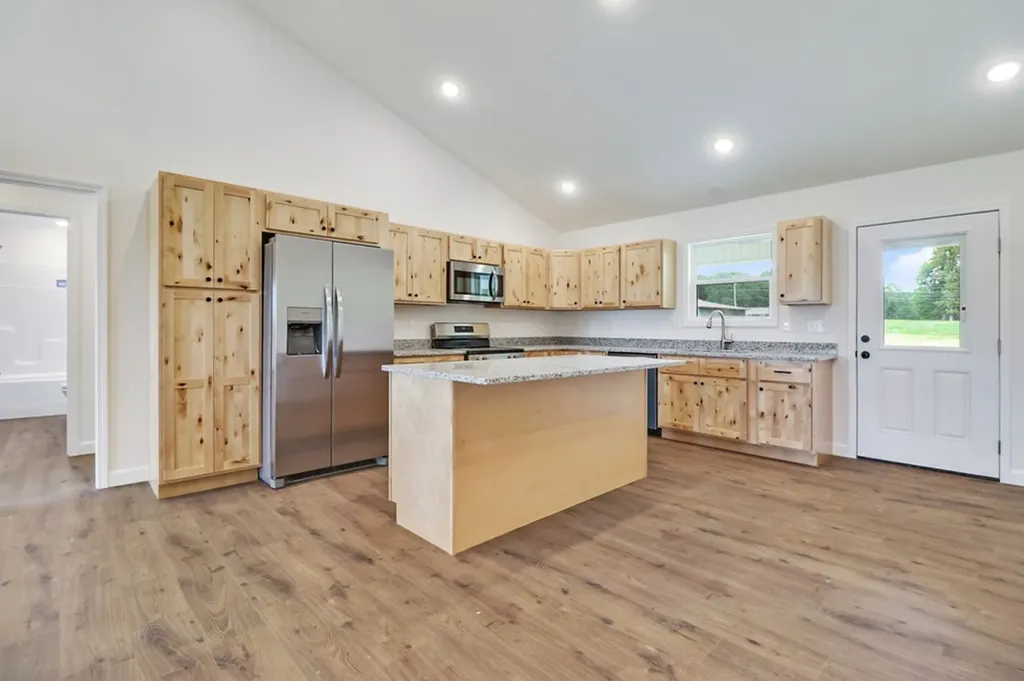 121 Willow Lake Drive Jamestown TN 38556