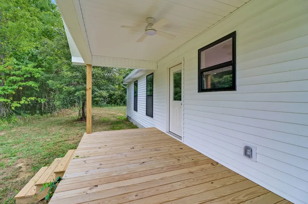 121 Willow Lake Drive Jamestown TN 38556