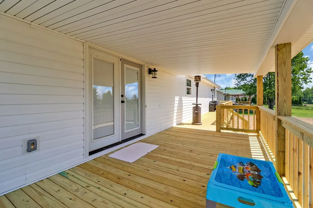 1226 Allardt Highway Jamestown TN 38556