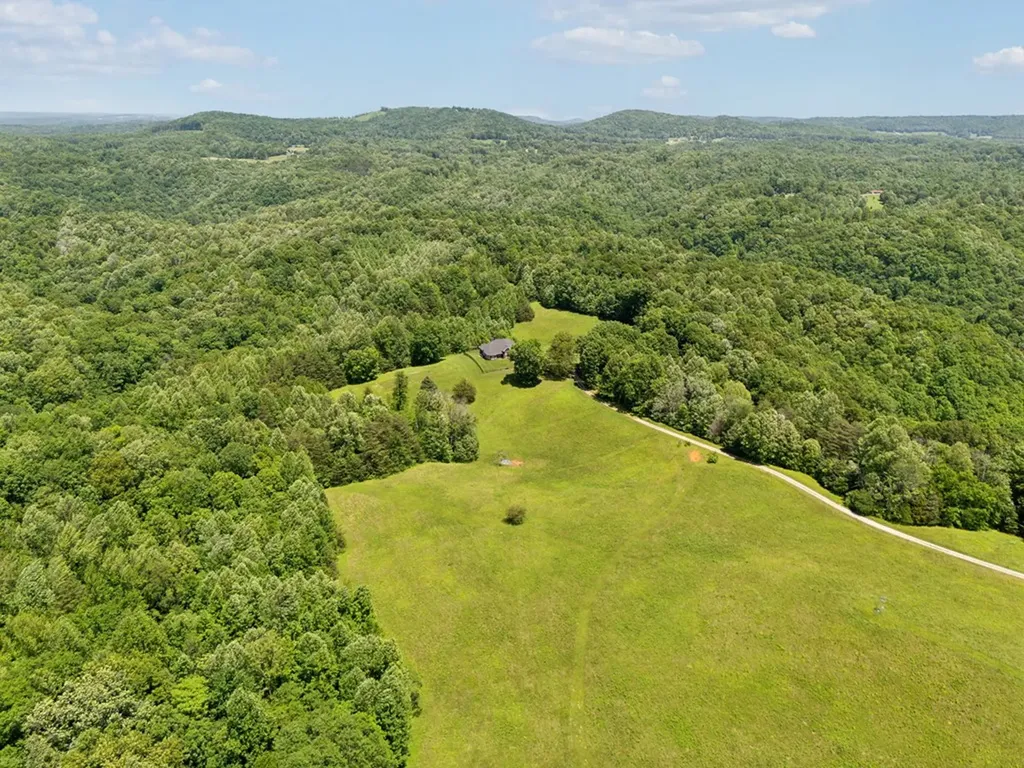 219 Dale Lane Hilham TN 38568