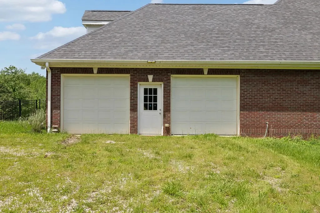 219 Dale Lane Hilham TN 38568