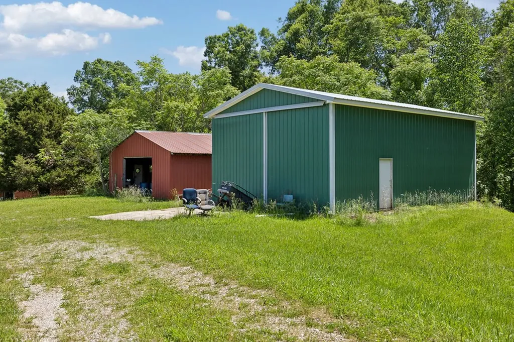 219 Dale Lane Hilham TN 38568