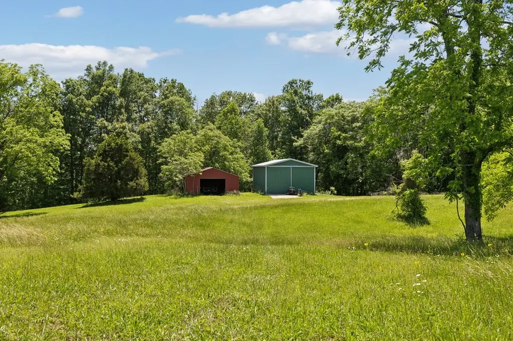 219 Dale Lane Hilham TN 38568