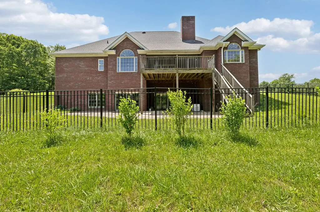 219 Dale Lane Hilham TN 38568