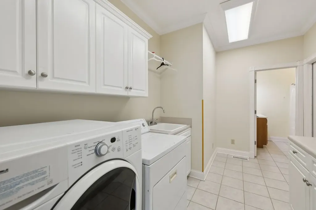 219 Dale Lane Hilham TN 38568